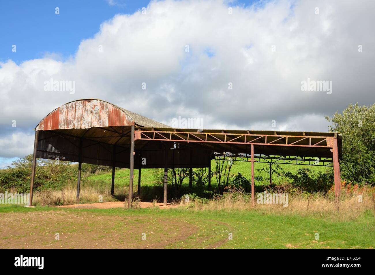 Disused corrugated iron farm building Stock Photo Alamy