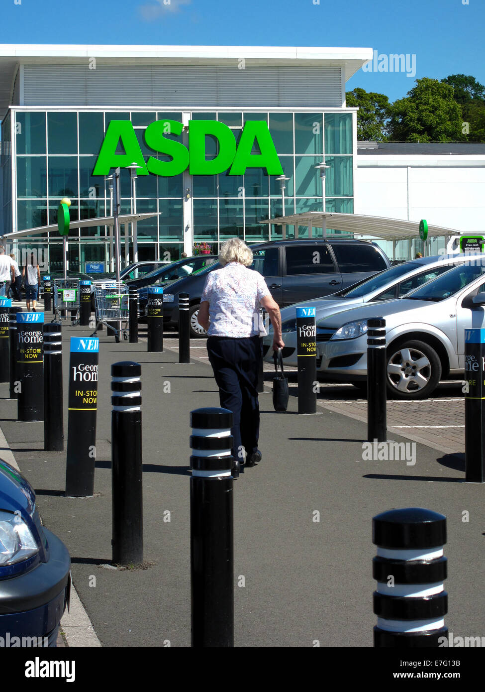 Asda Car Park Stock Photos & Asda Car Park Stock Images Alamy