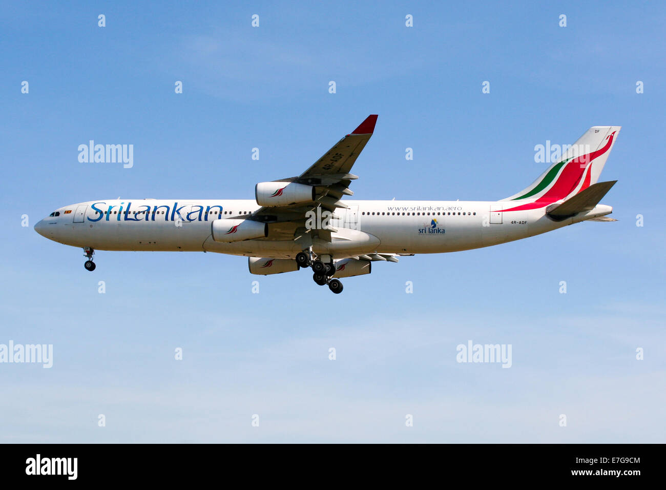 Sri Lankan Airlines Airbus A340-300 approaches runway 27L at London Heathrow airport. Stock Photo