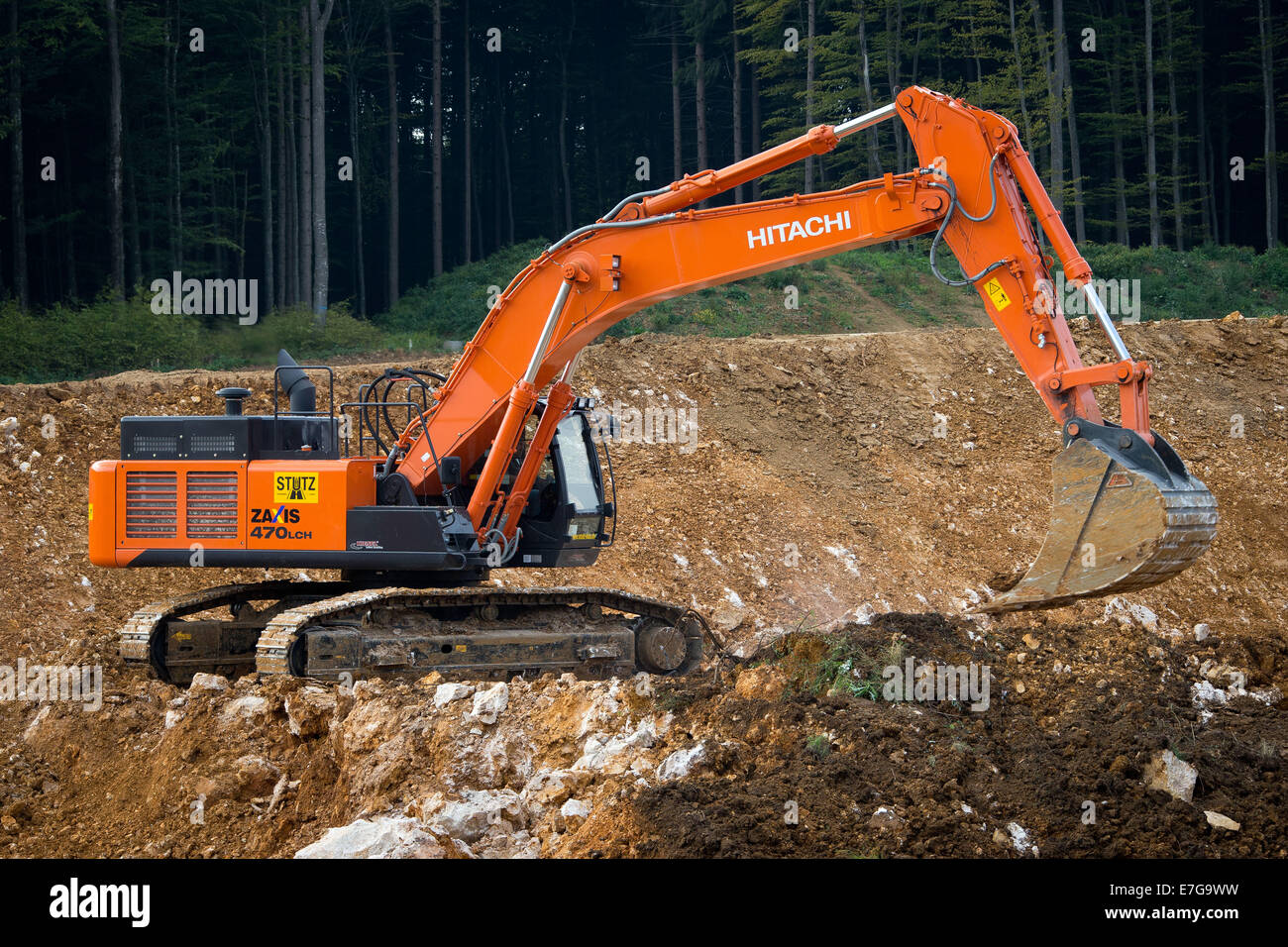 Hitachi excavator Zaxis 470 LCH-5 & Volvo A25 F, G dumper at