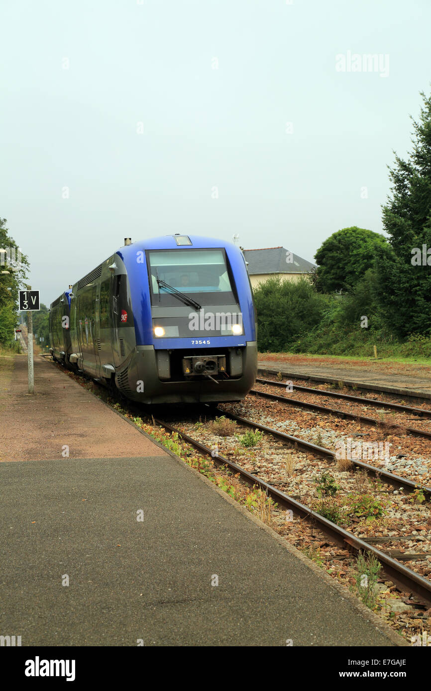 French modern regional train hi-res stock photography and images - Alamy