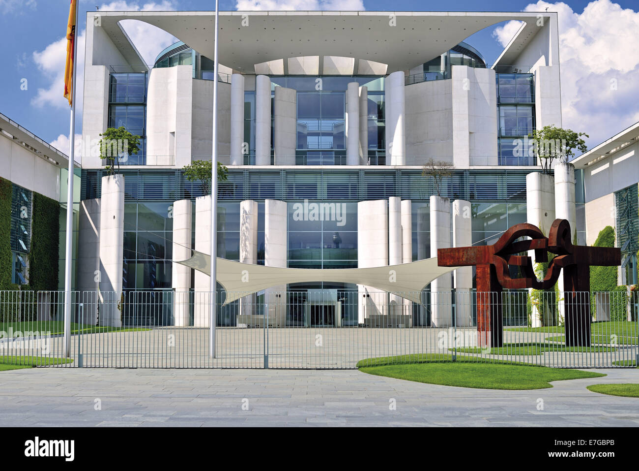 Germany, Berlin, Chancellor s Office, state building, architecture, modern Berlin, seat of the german chancellor, actual Angela Merkel, travel, tourism, Berlin tour, politics, german capital, new Berlin, modern, friendly, light, Charlotte Frank, Axel Schu Stock Photo