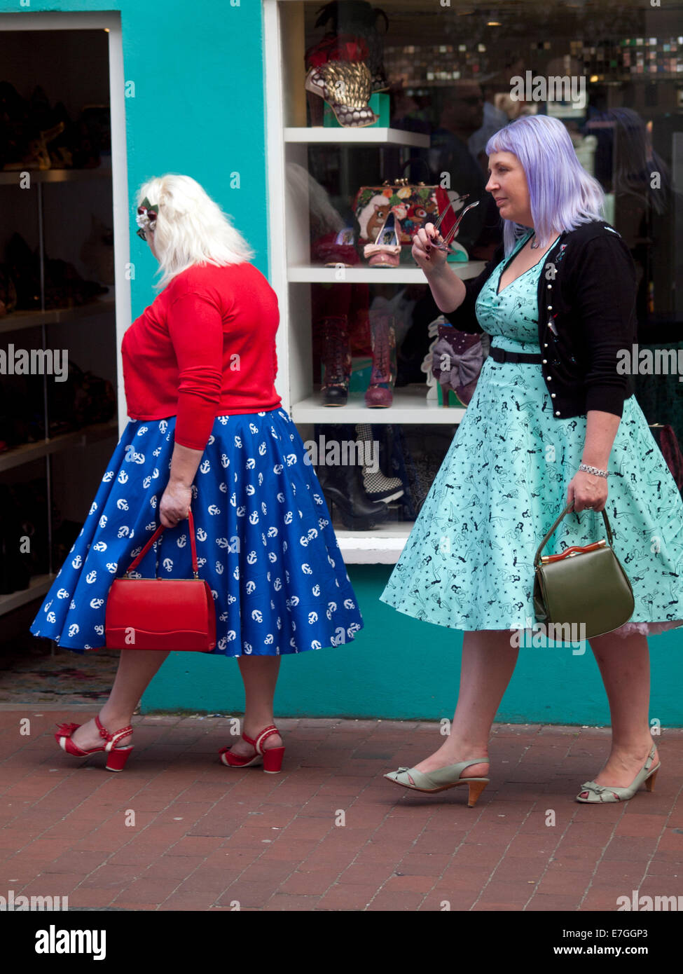 fashion, 1950s, ladies' fashion, girl wearing Capri pants, headscarf and  smoling cigarette, , Additional-Rights-Clearences-Not Available Stock Photo  - Alamy