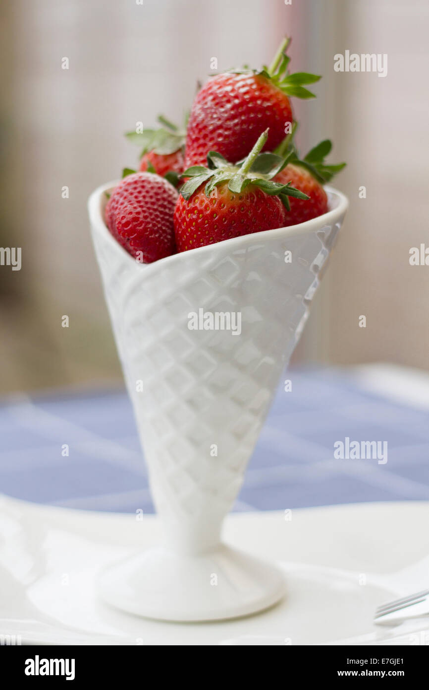 Berry Box Display Fruit and berry display hi-res stock photography and images - Alamy