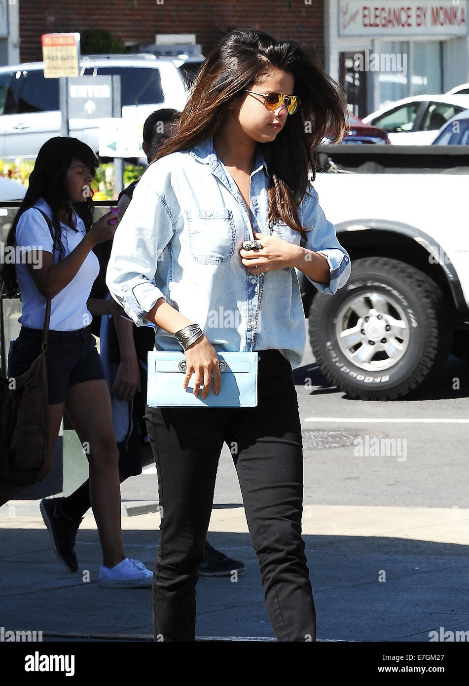 Selena Gomez eats lunch at Kabuki Japanese Restaurant in Woodland Hills