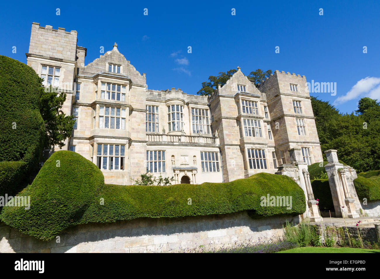Fountains Hall in Studley Royal Water Gardens Stock Photo Alamy