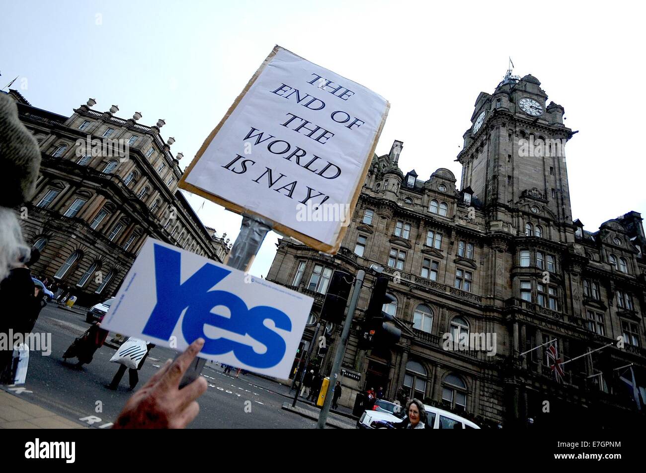 Edinburgh, United KIngdom. 17th Sep, 2014. Campaigners for the ''YES'' vote were out pushing their vote for the undecided vote around Edinburgh.The group say this is one last push to reach undecided voters for the Scottish referendum vote. Credit:  Gail Orenstein/ZUMA Wire/Alamy Live News Stock Photo