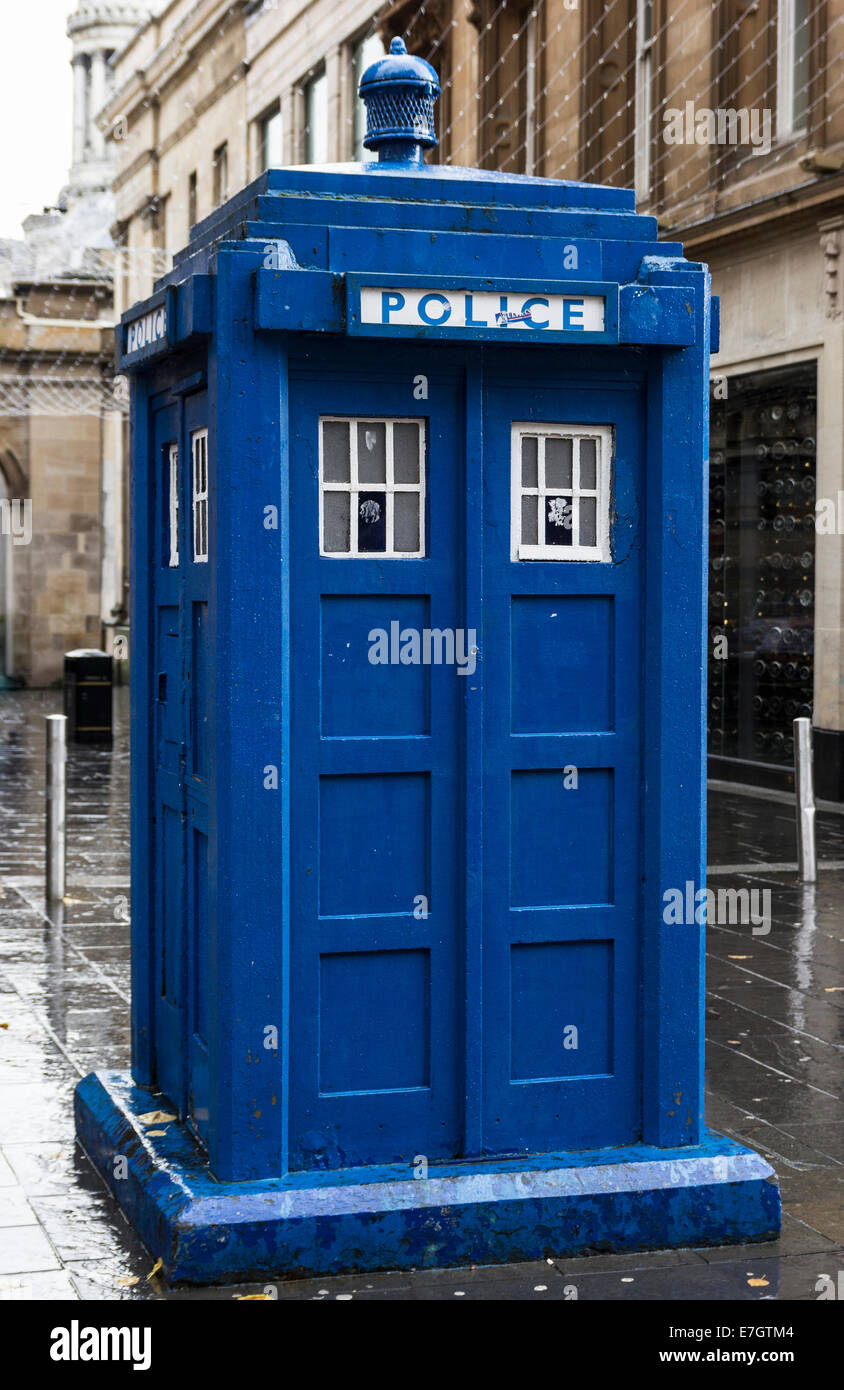 Police box in Glasgow city centre Stock Photo - Alamy