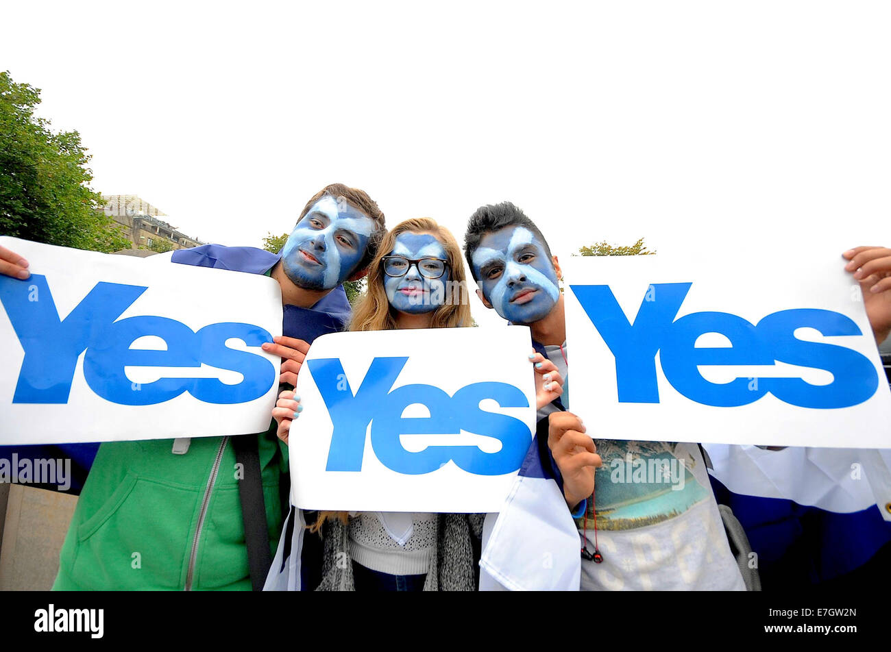 Edinburgh, United KIngdom. 17th Sep, 2014. Supporters for the ''YES'' vote were out pushing their vote for the undecided vote around Edinburgh.The group say this is one last push to reach undecided voters for the Scottish referendum vote. Credit:  Gail Orenstein/ZUMA Wire/Alamy Live News Stock Photo