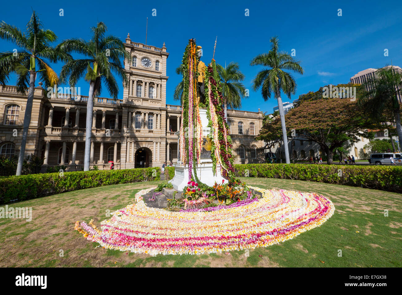 King Kamehameha Statue with lei, Honolulu, Oahu, Hawaii Oahu, Hawaii