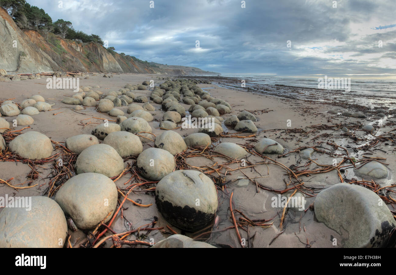 Bowling Ball Beach, Schooner Gulch, Mendocino County, California Stock  Photo - Alamy
