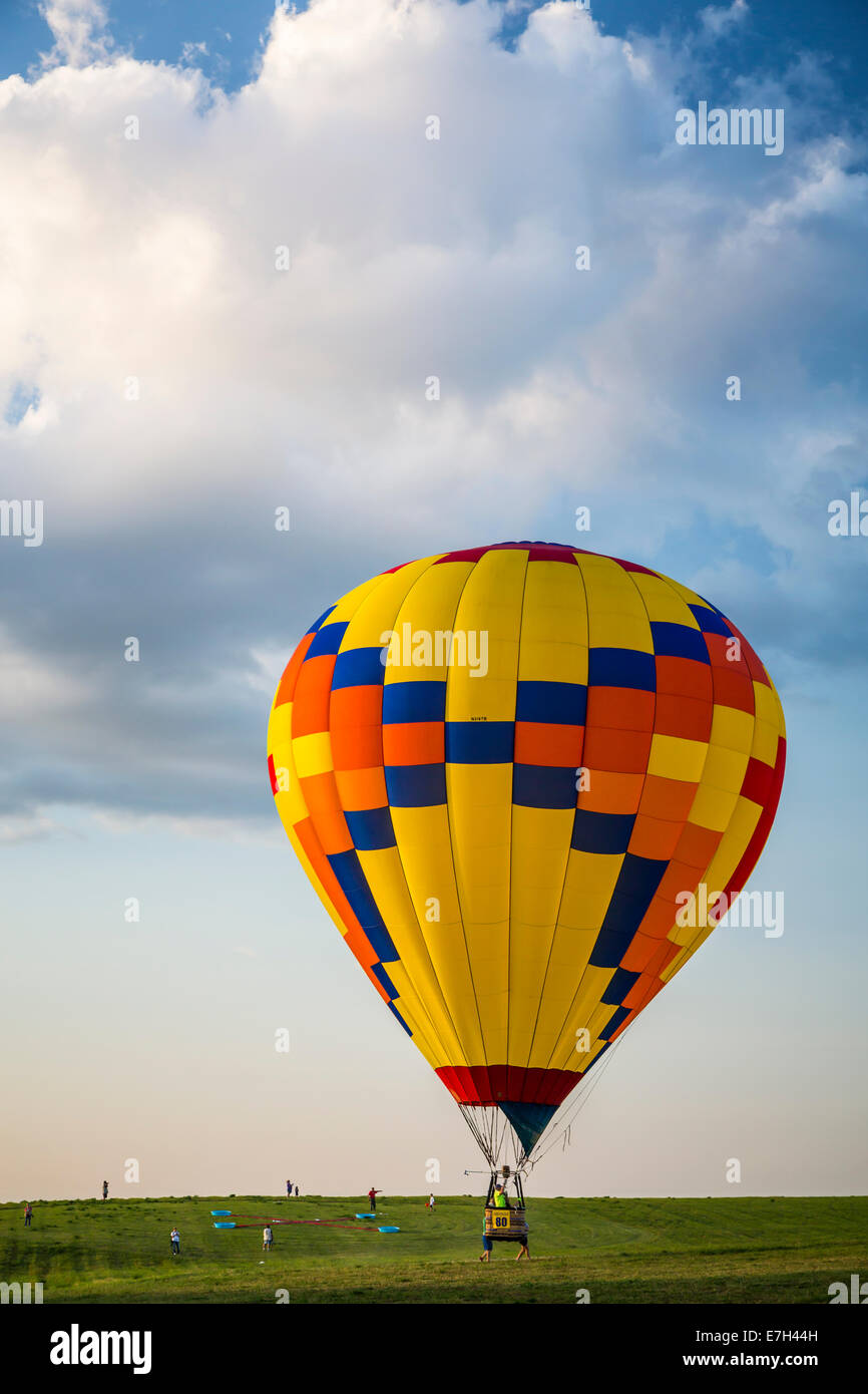 Hot air balloons and the National Balloon Classic in Indianola, Iowa ...