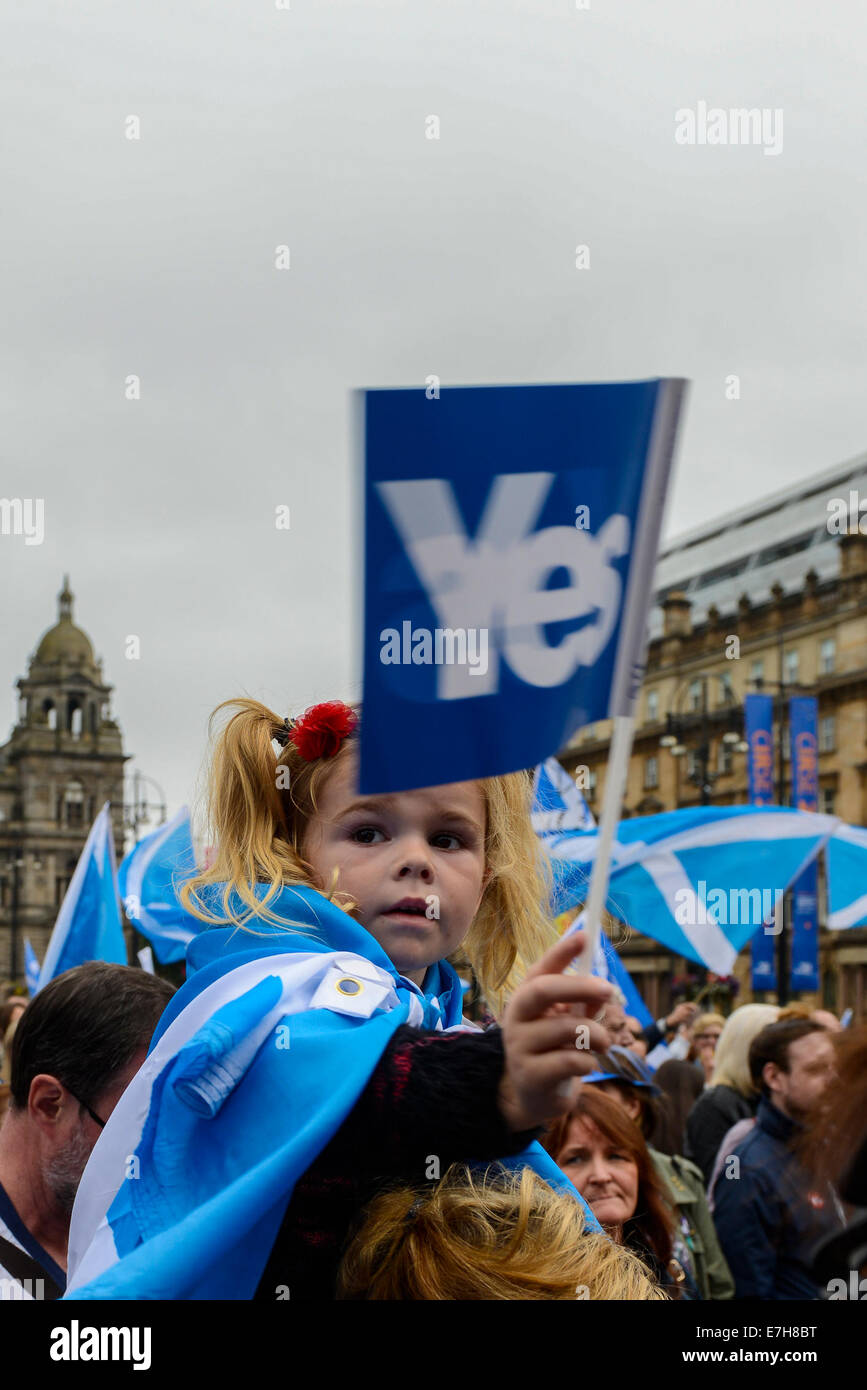 Glasgow, Scotland, UK. 17th Sept, 2014. Hundreds of people attend a "Yes Scotland Campaign" in George Square, Glasgow with banners and placards, there are also featured speakers as well as live music. The country goes to the polls on the 18th of September 2014 to decide whether Scotland should be an independent country or remains in the United Kingdom. Credit: Martin Alan Smith/Pacific Press/Alamy Live News Stock Photo