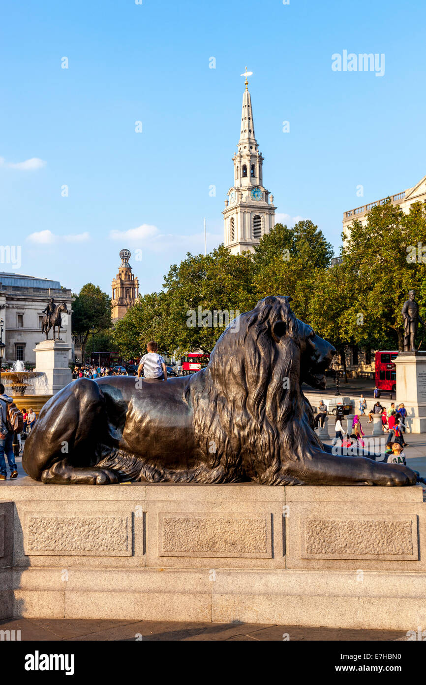 Lion Statues, Trafalgar Square, London, England Stock Photo