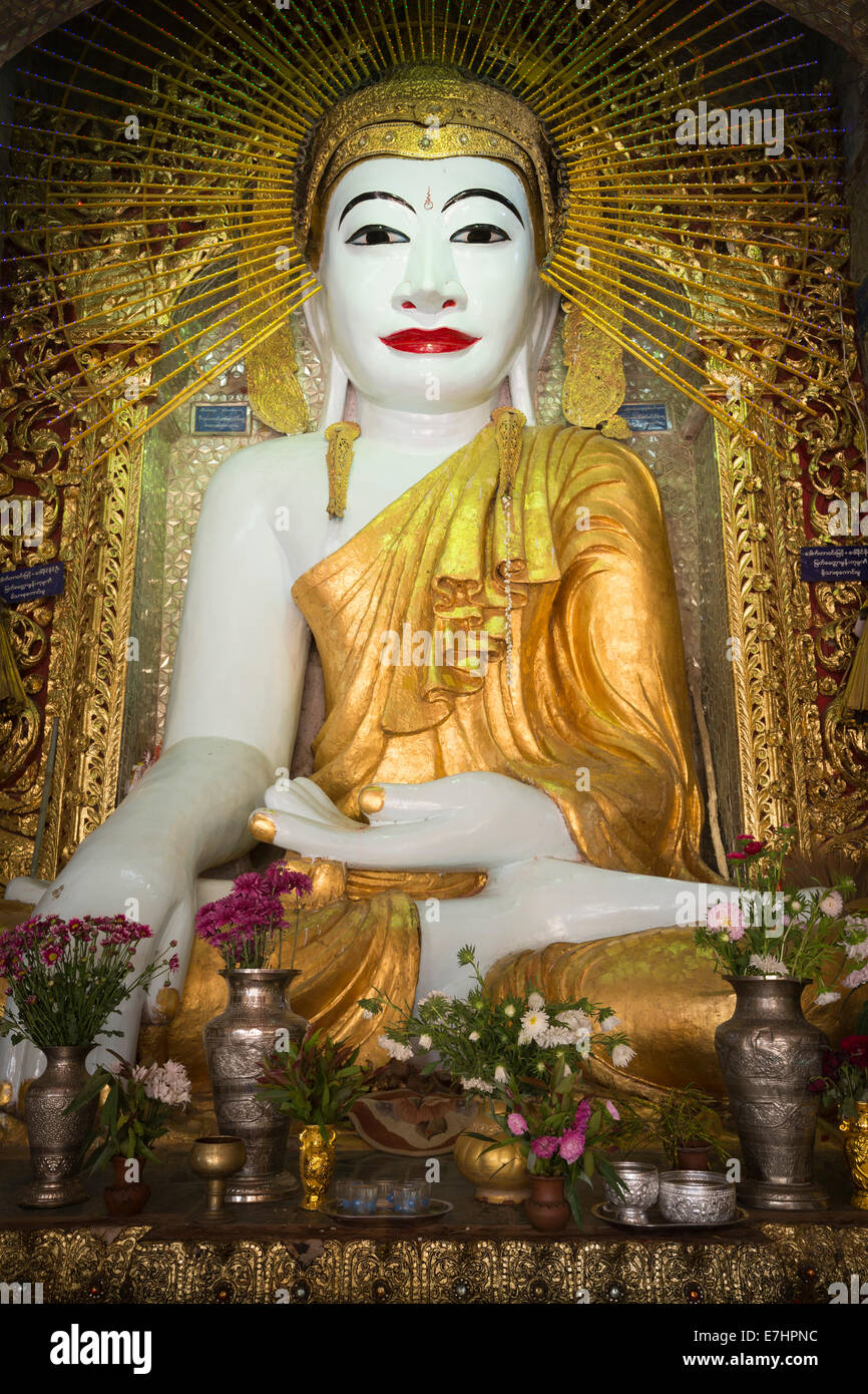 Myanmar (Burma), Mandalay Division, Amarapura, Shwe-kyet-yet Pagoda, Sitting Buddha statue Stock Photo