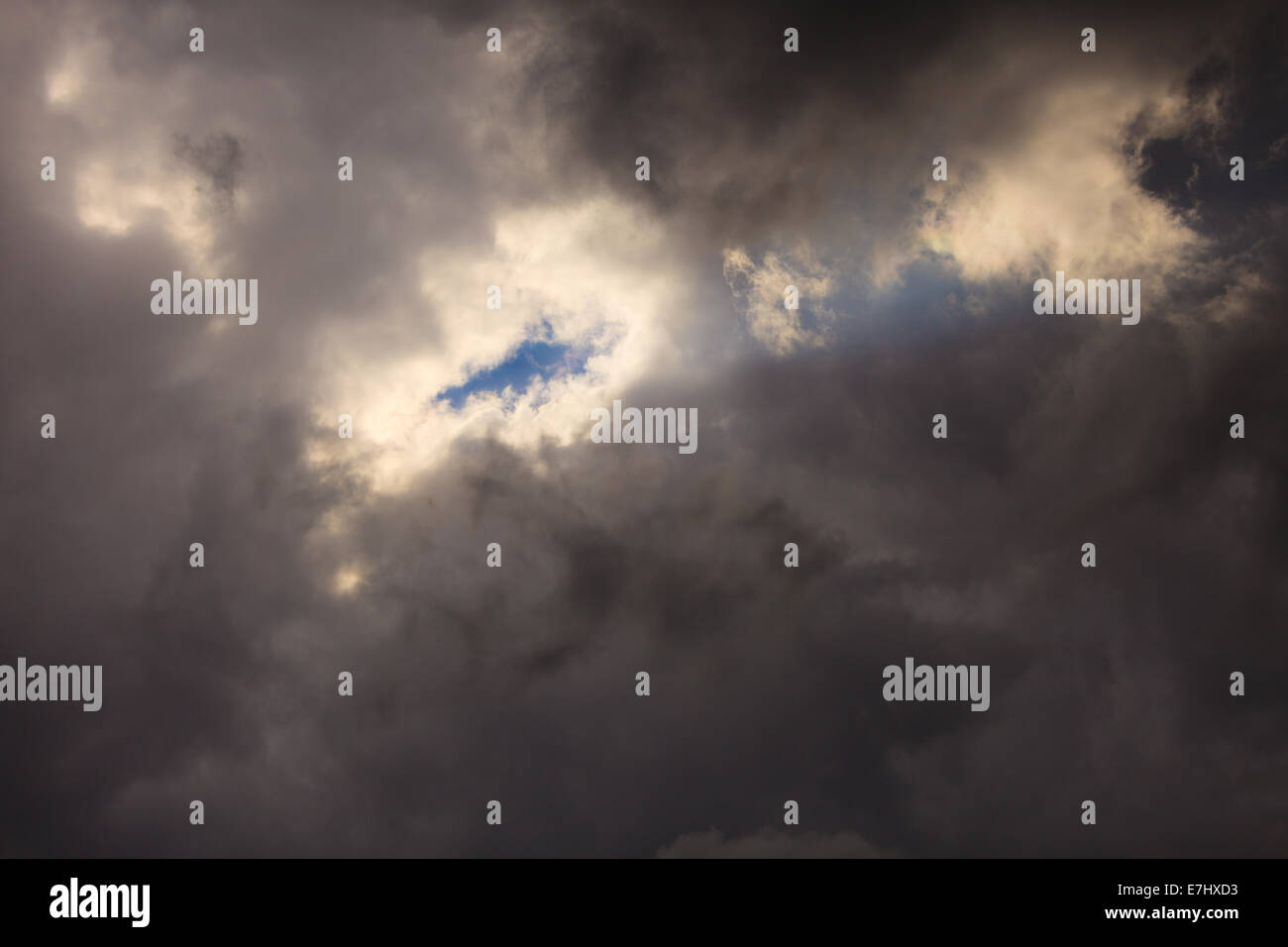 Dramatic cloudscape. Dark stormy clouds covering the sky as nature ...