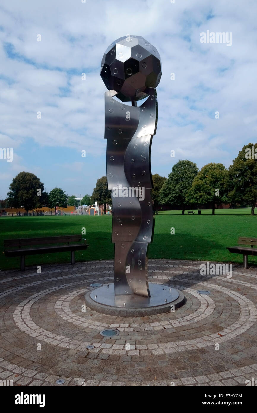 Four metre Orbital sculpture by John Thomson in Havant park Stock Photo