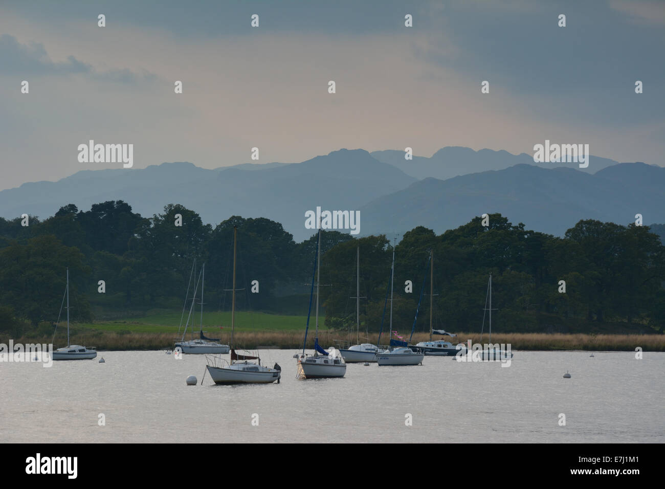 Boats on lake windermere lake hires stock photography and images Alamy