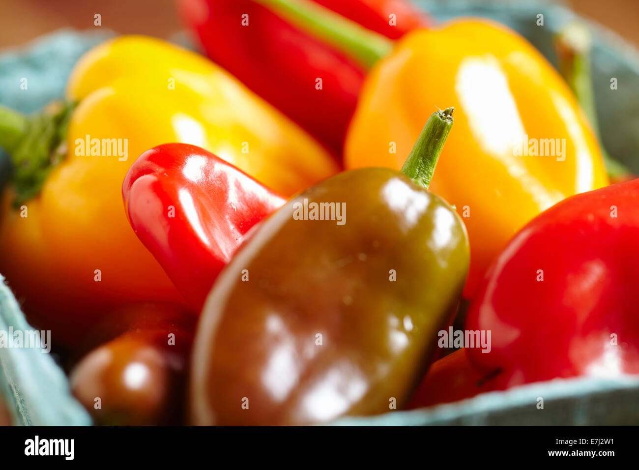 Pile of yellow peppers hi-res stock photography and images - Alamy