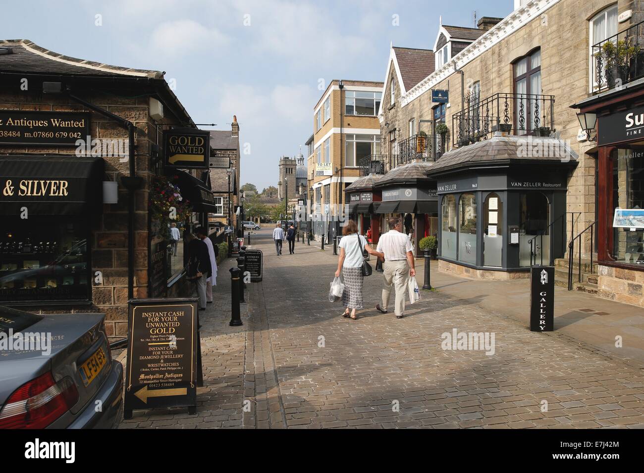 Harrogate town center shops Stock Photo Alamy