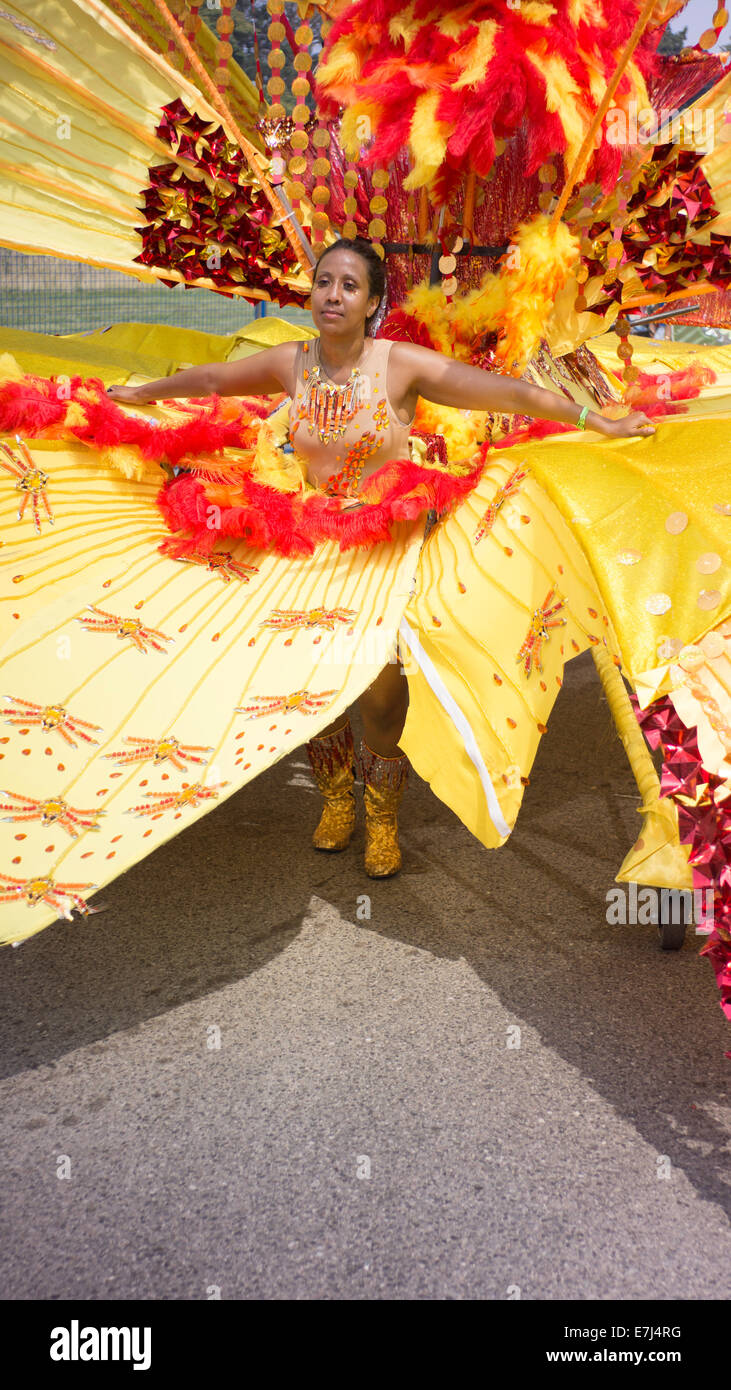 Caribbean costume hi-res stock photography and images - Alamy