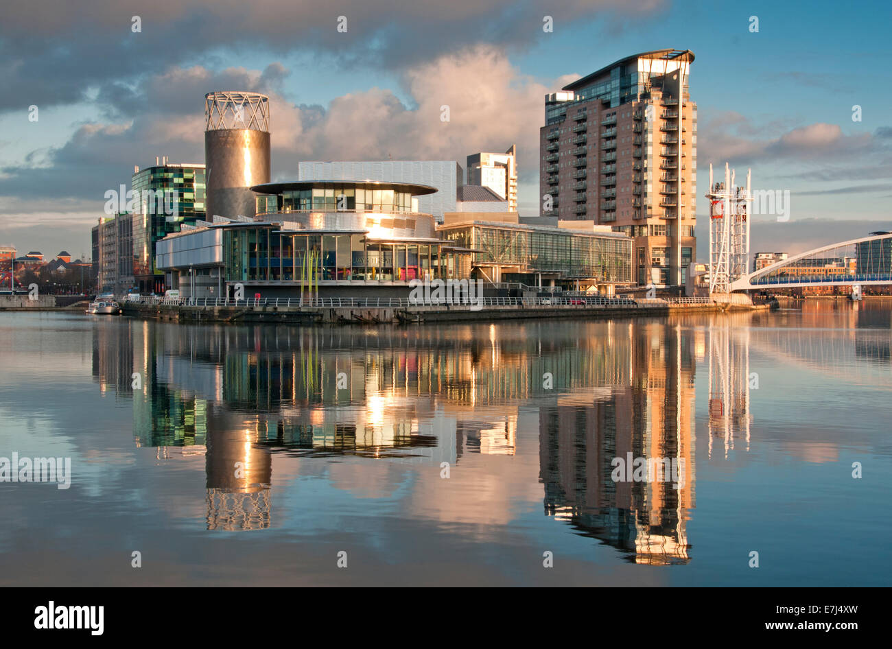 The Lowry Centre & Theatre, Salford Quays, Greater Manchester, England, UK Stock Photo