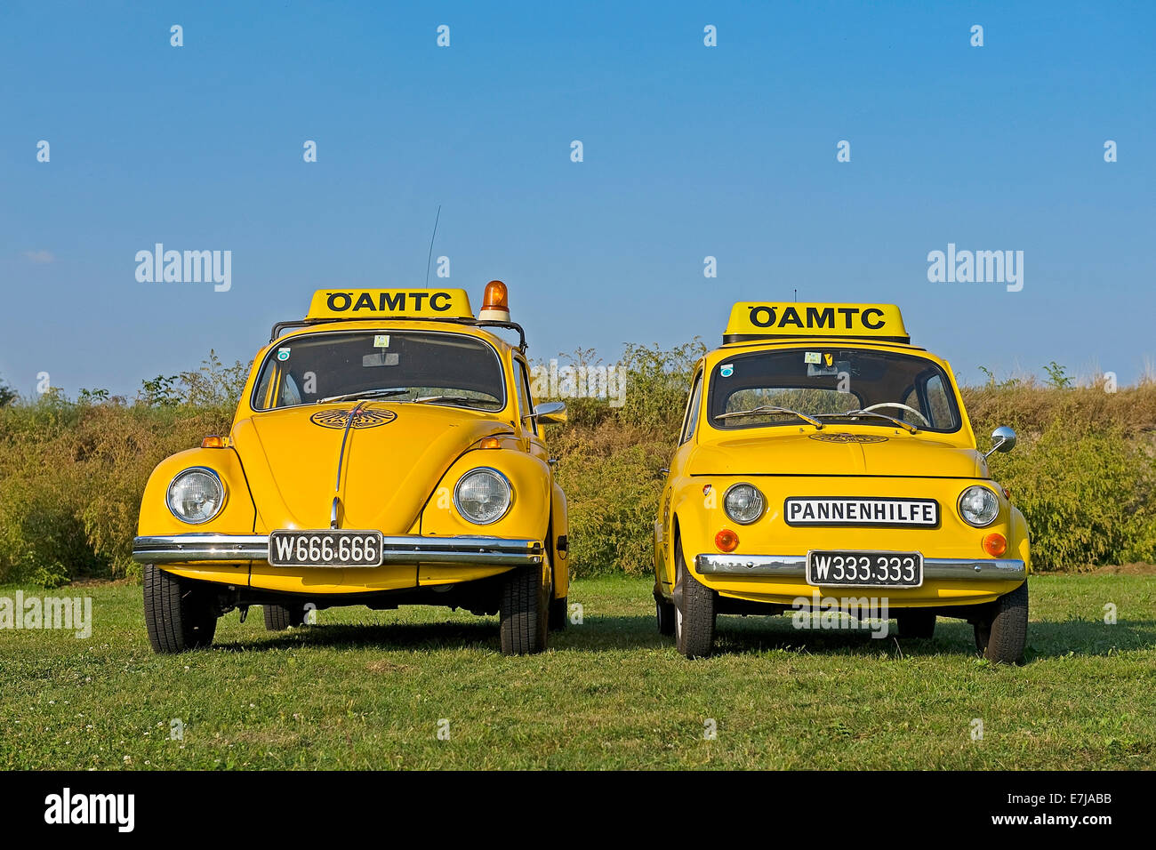 ÖAMTC breakdown assistance, vintage Volkswagen and Puch cars Stock Photo