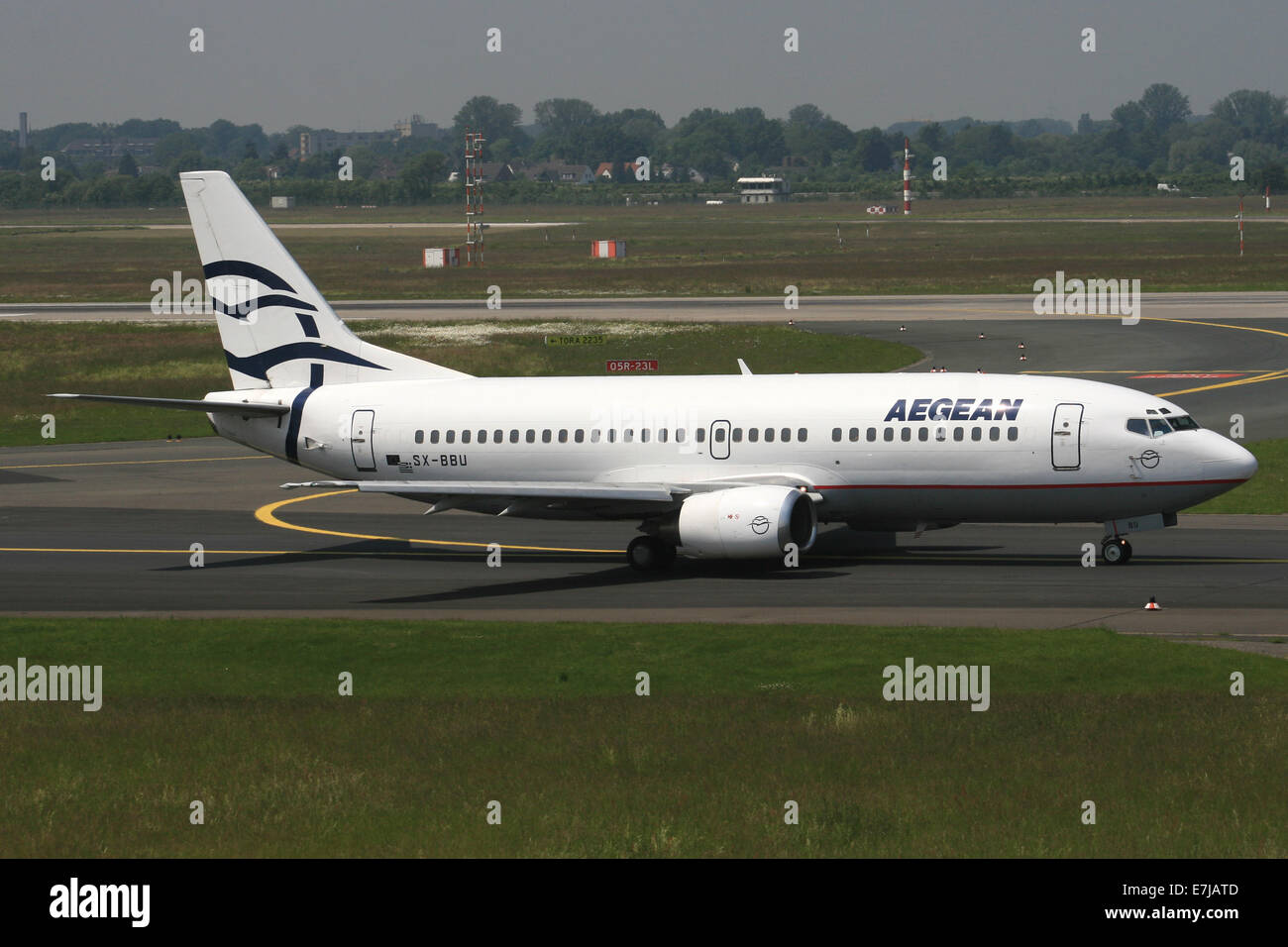 AEGEAN AIRLINES GREECE BOEING 737 Stock Photo Alamy