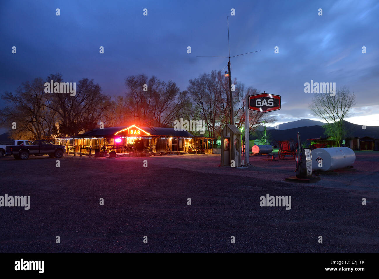 USA, United States, America, Nevada, Fallon, Highway 50, loneliest road, outback, Middlegate, station, gas, night, bar Stock Photo