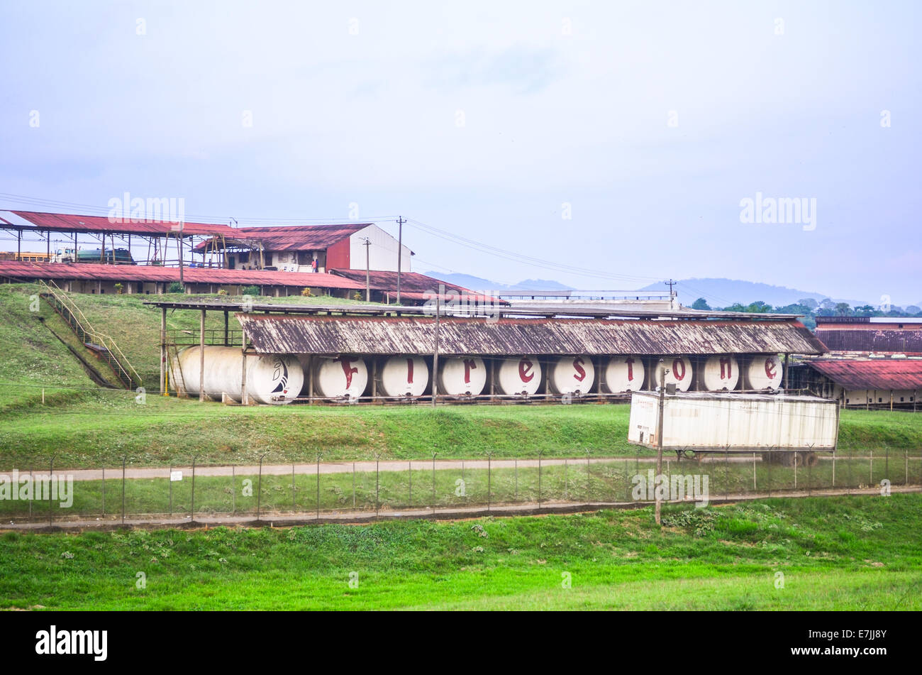 deeltje Bijdrage Krijt Factory and offices of the Firestone Natural Rubber Company plantation in  Liberia Stock Photo - Alamy