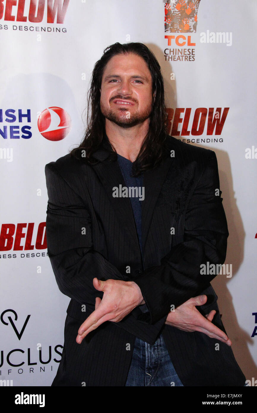 20 ft below hi-res stock photography and images - Alamy