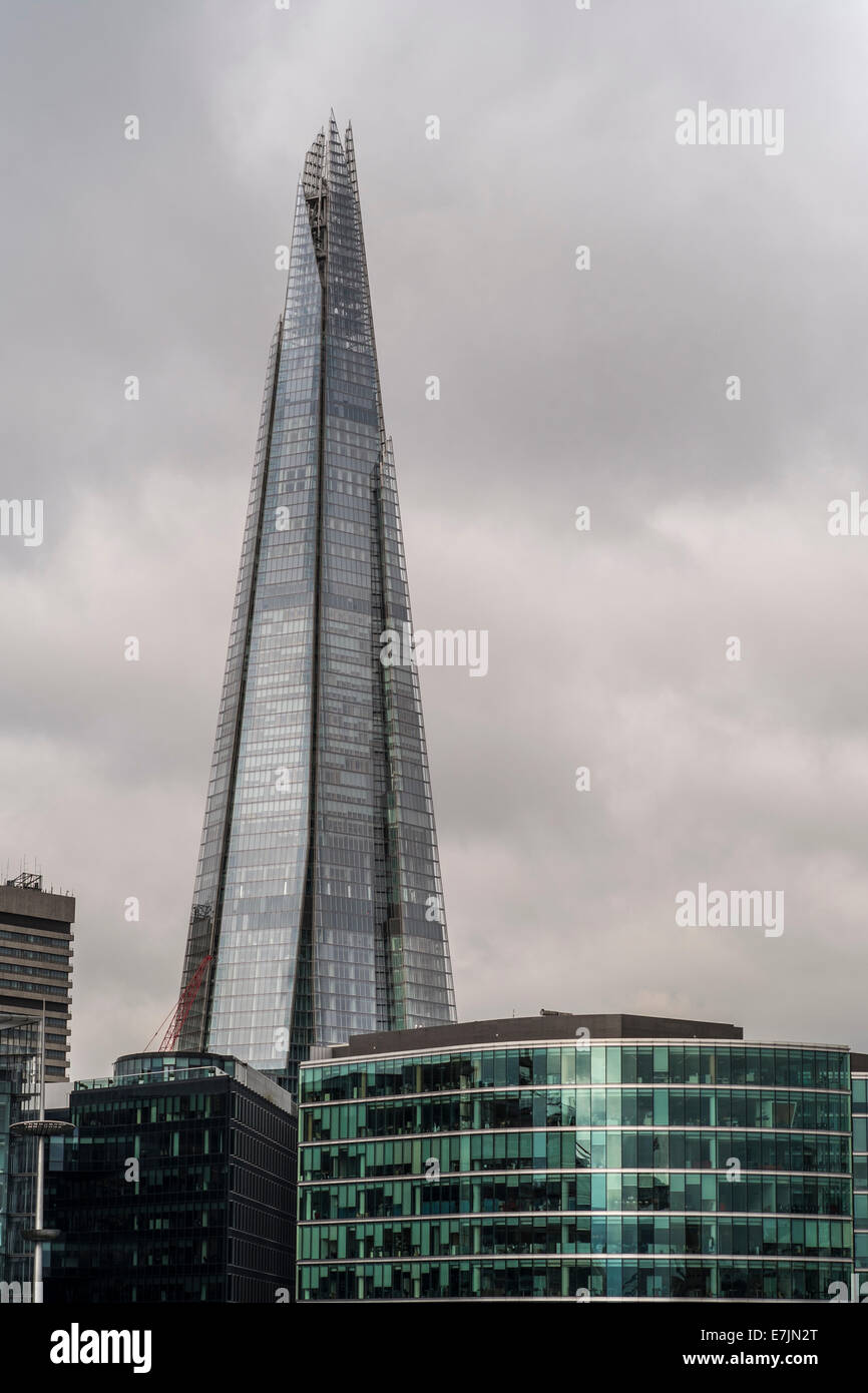 Shard reflection on glass building hi-res stock photography and images ...