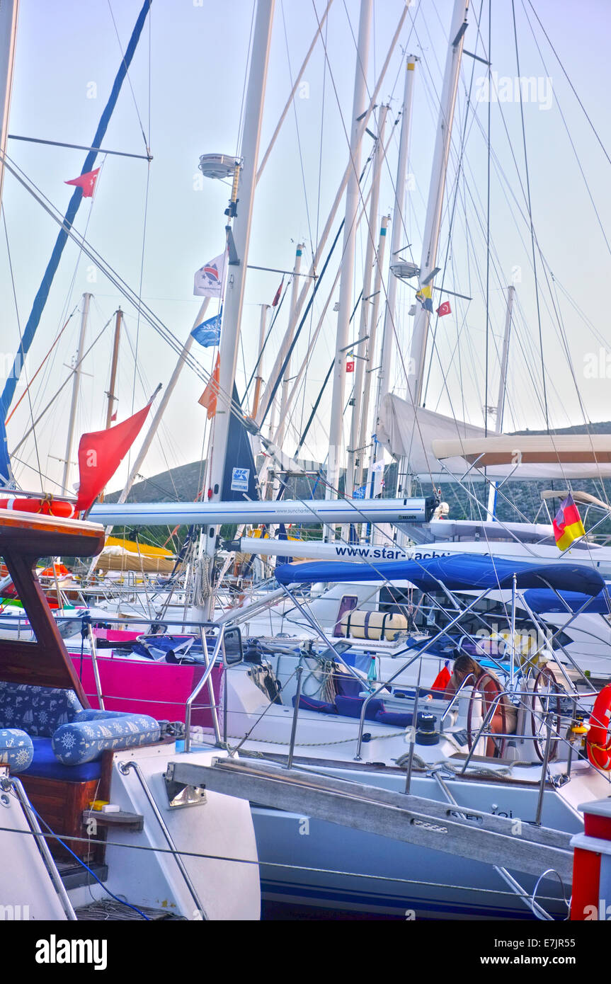 Luxurious boats docked in sea hi-res stock photography and images - Alamy