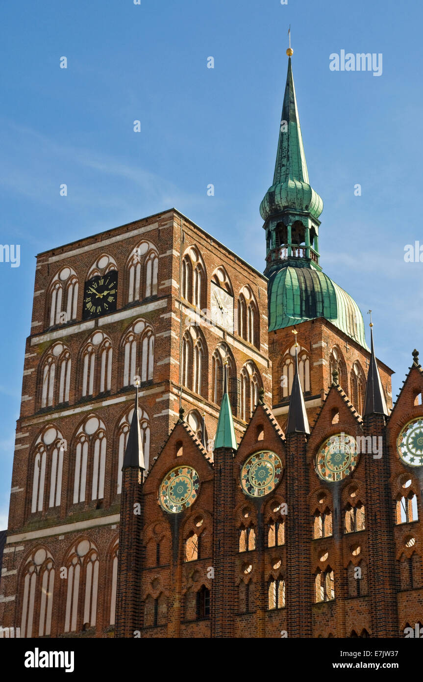 Town Hall & Nikolaikirche in Stralsund, Mecklenburg-Western Pomerania, Germany. Stock Photo