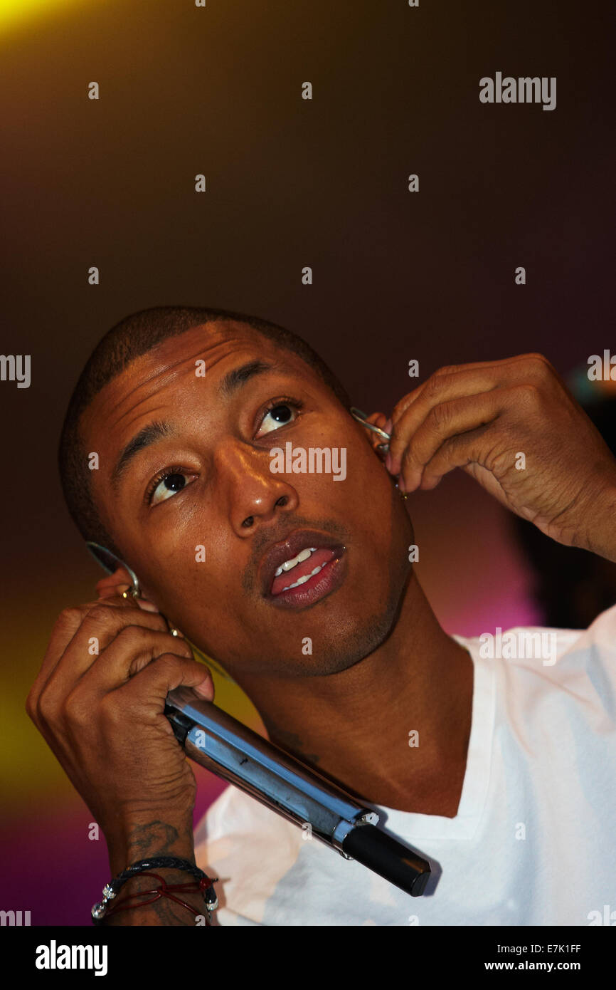 Pharrell Williams in concert, Pharrel Williams live on stage Stock Photo