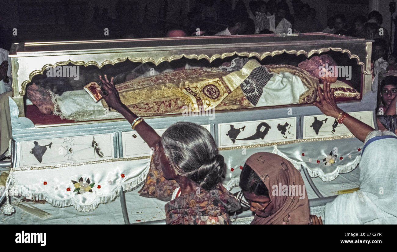 The body of Saint Francis Xavier is viewed through its glass and silver