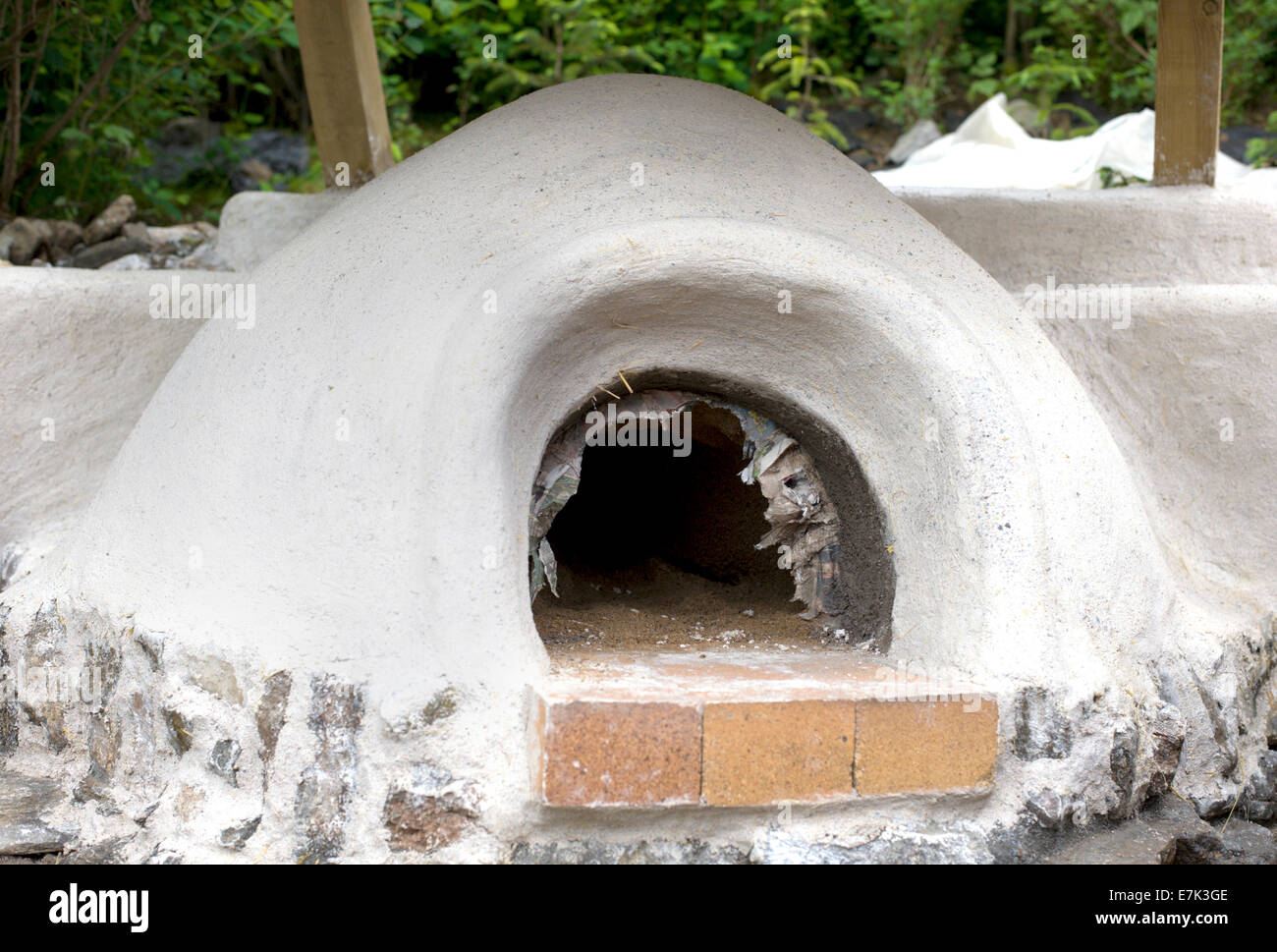 Earth clay cob oven project. The final lime plaster coat has now dried