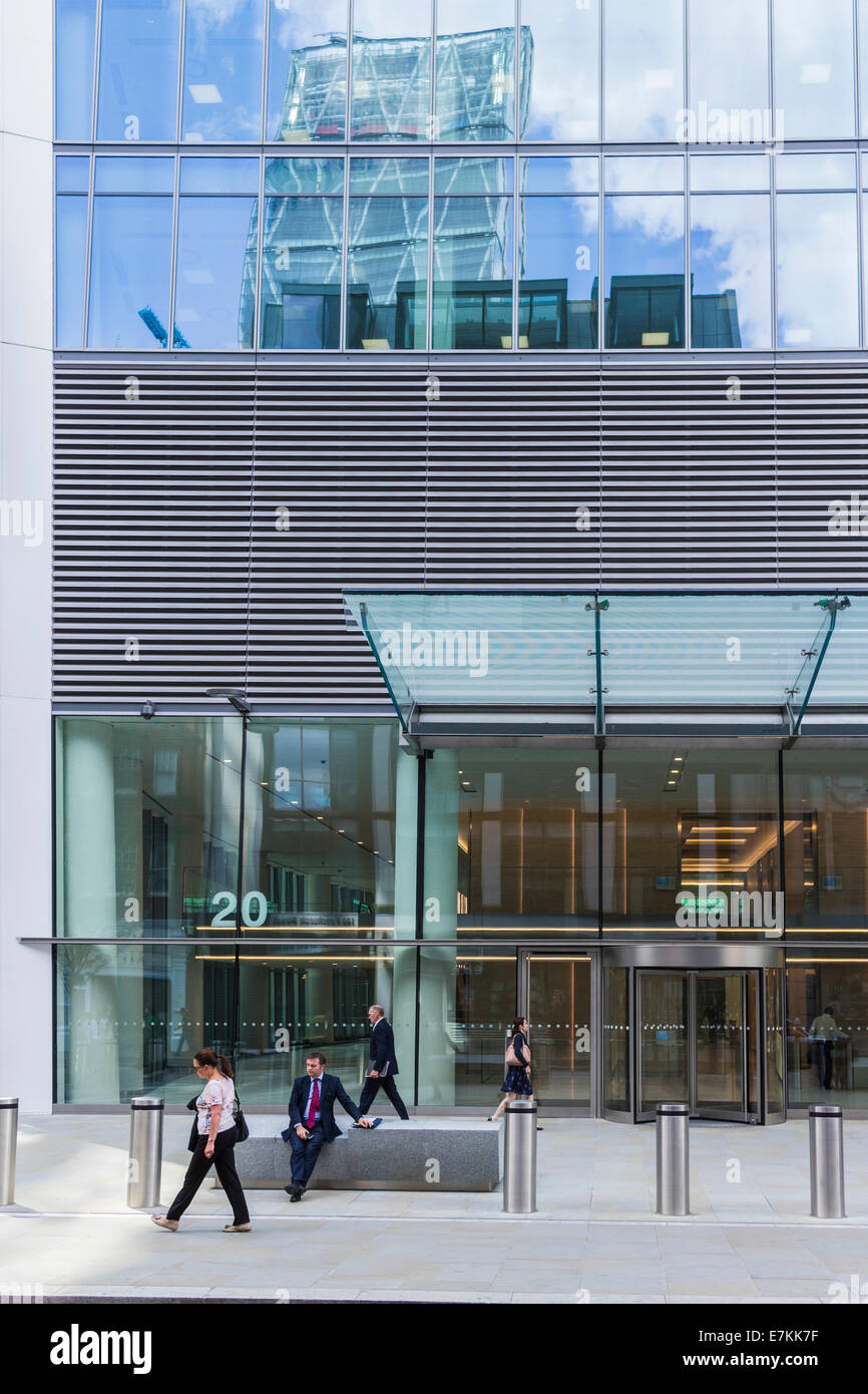 The Walkie Talkie building at 20 Fenchurch street - City of London ...