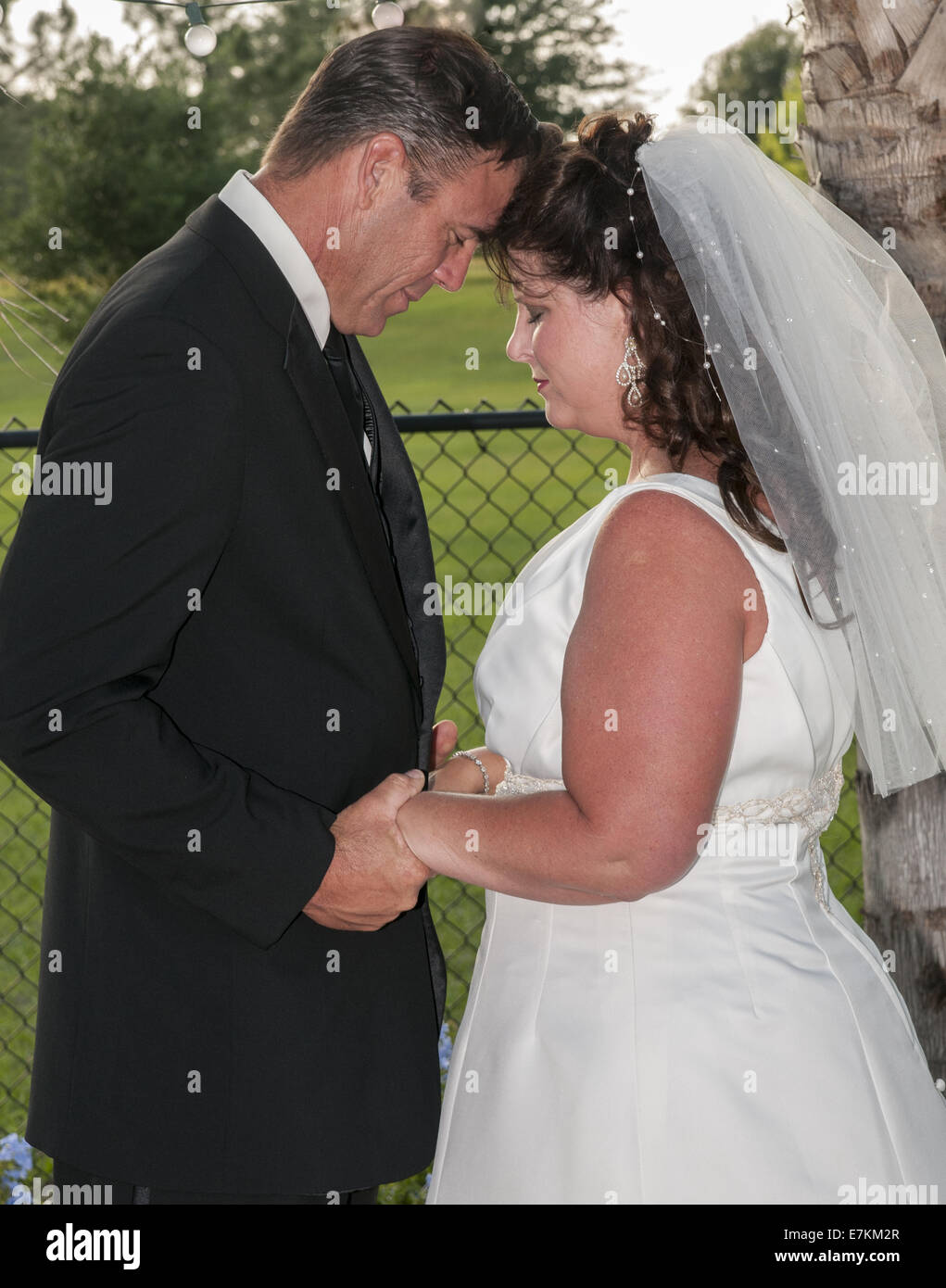 Couple 30s 30s 30 40 30 40 man and woman hi-res stock photography and ...