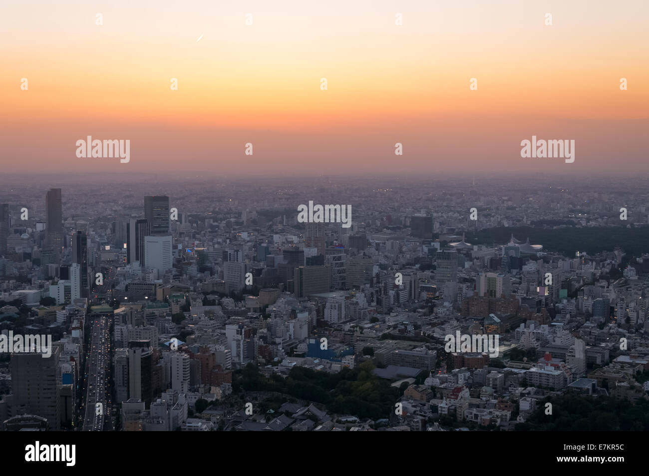 Cityscape of tokyo hi-res stock photography and images - Alamy