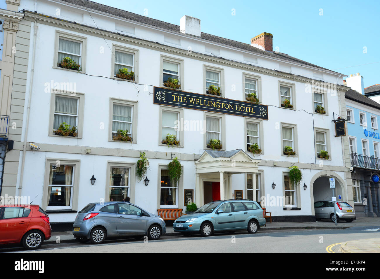 18th century 'The Wellington Hotel', Bulwark, Brecon, Brecon Beacons National Park, Powys, Wales, United Kingdom Stock Photo
