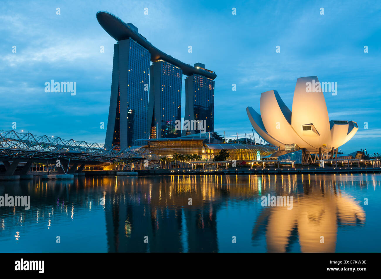 Singapore marina bay sands hi-res stock photography and images - Alamy