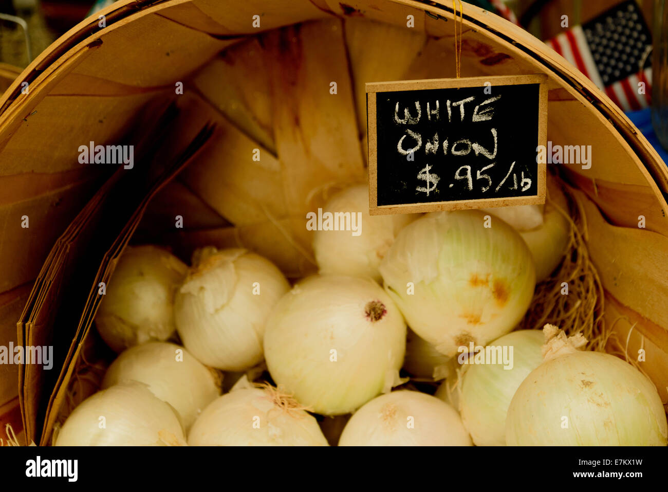 fresh farmers market fruits and vegetables Stock Photo - Alamy