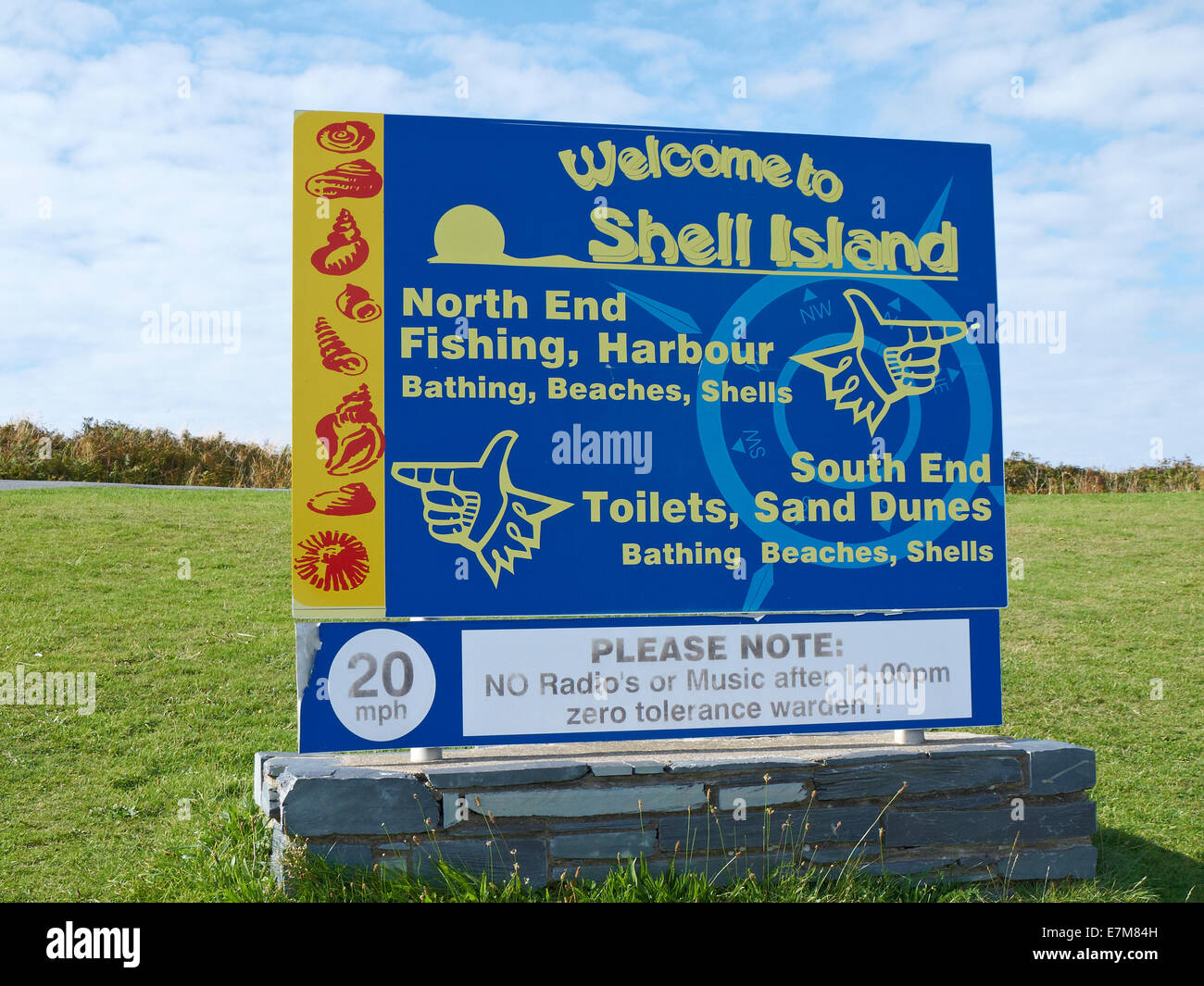 Welcome to Shell Island campsite sign Wales UK Stock Photo