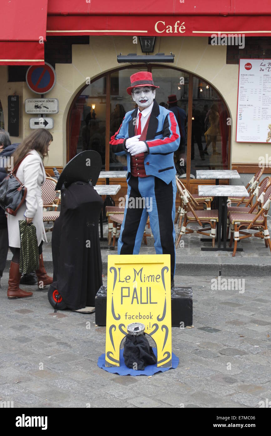 Mime in Montmartre, city of Paris, french capital, Ile-de-France, France. Stock Photo