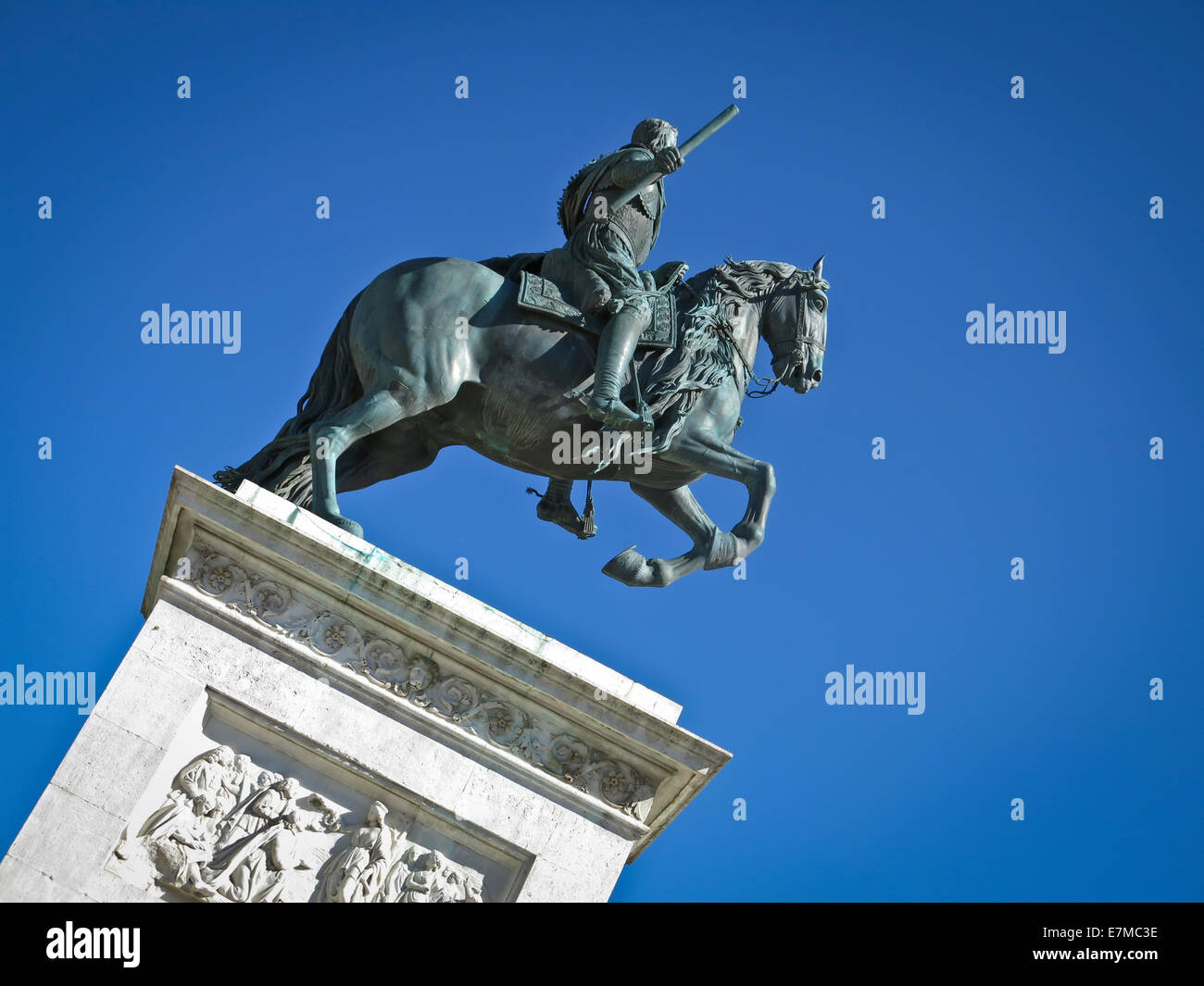 Statue in Madrid Stock Photo - Alamy