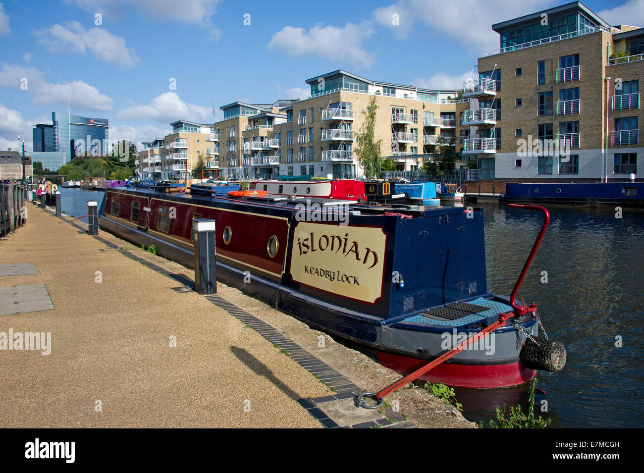 A narrowboat barge at Brentford Lock, London Stock Photo
