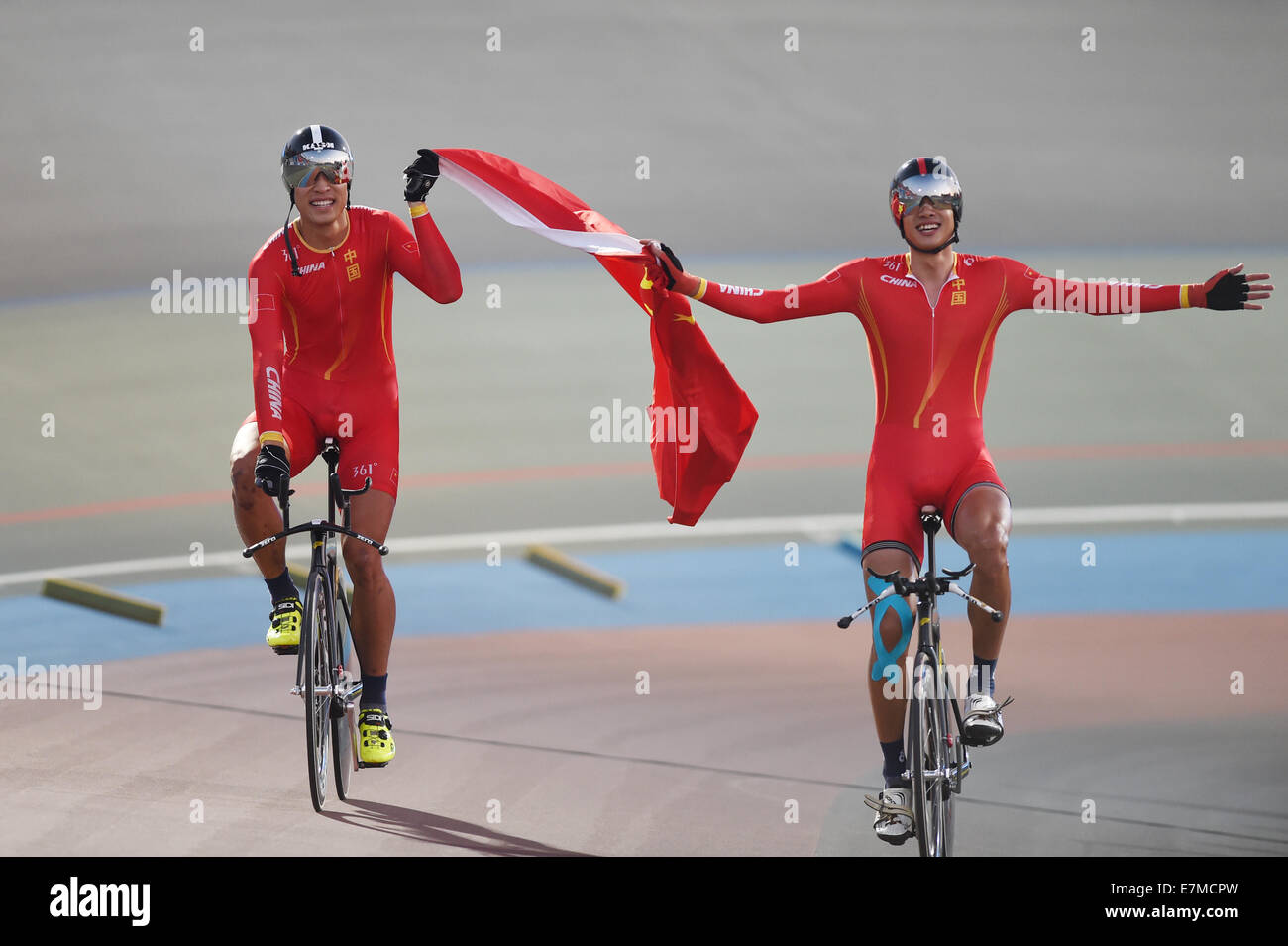 Incheon, South Korea. 21st Sep, 2014. Liu Hao (R) and Yuan Zhong of ...