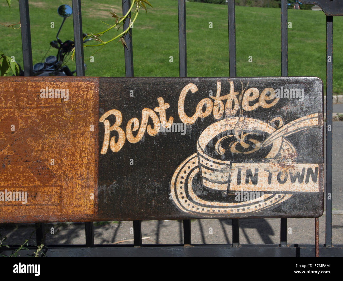 Bench advertisement hi-res stock photography and images - Alamy