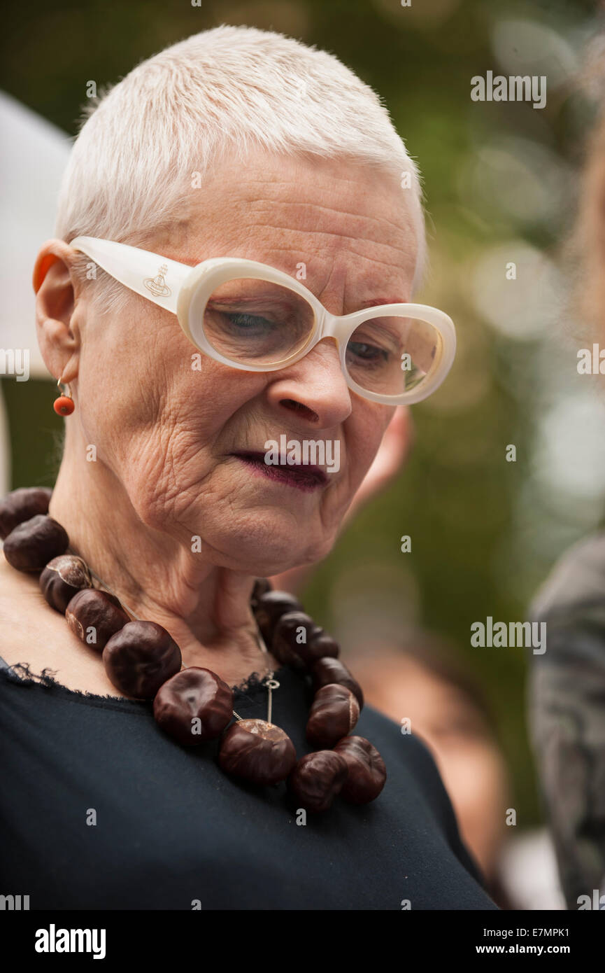 Vivienne westwood necklace hi-res stock photography and images - Alamy